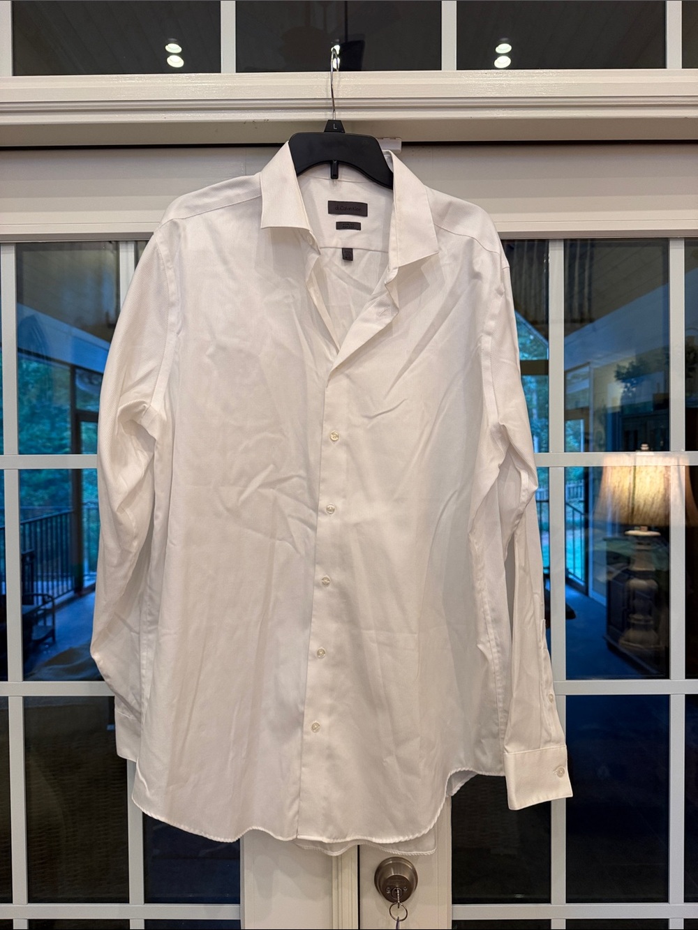 Classic White Men's Dress Shirt - Unbranded
